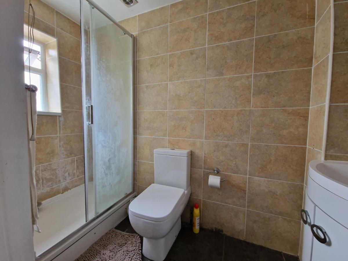 Ferienwohnung Henley Road Ilford Exterior foto