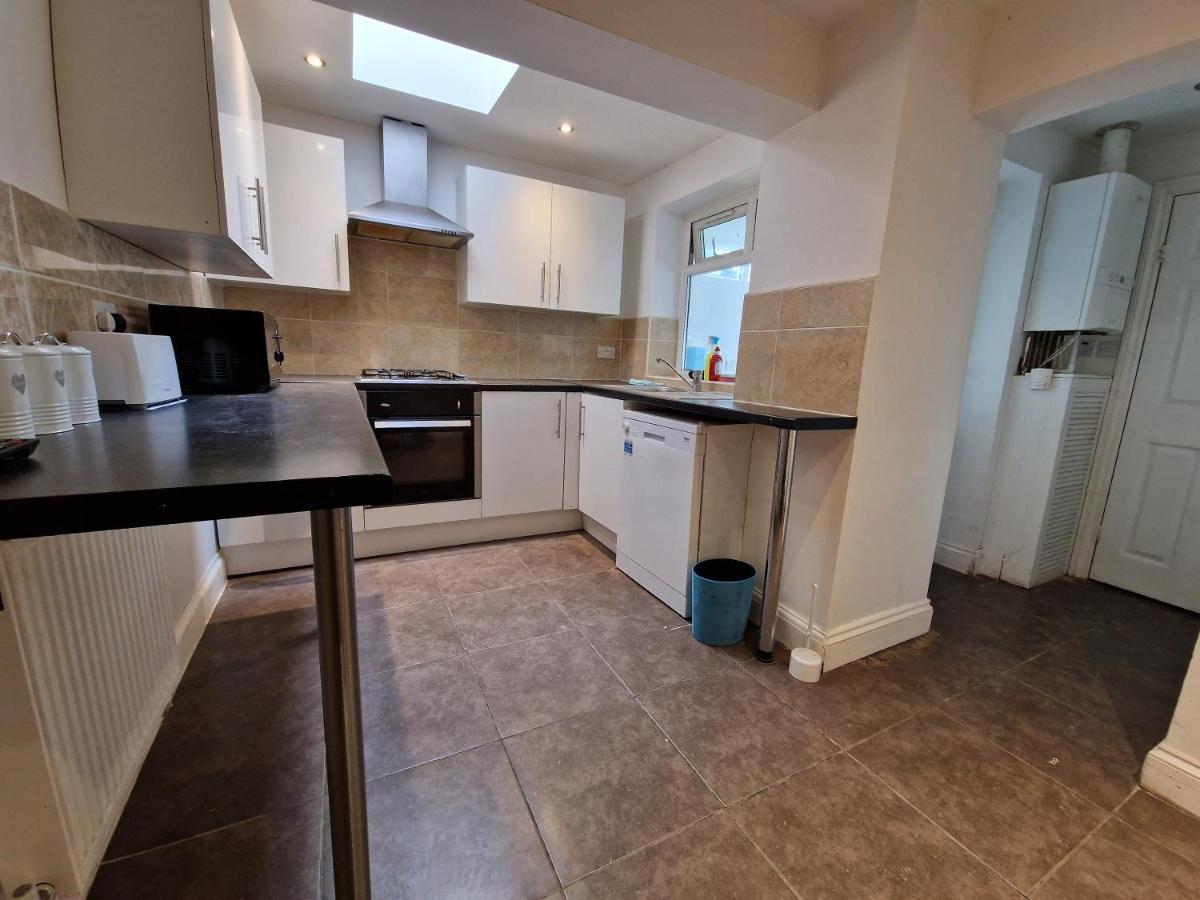 Ferienwohnung Henley Road Ilford Exterior foto